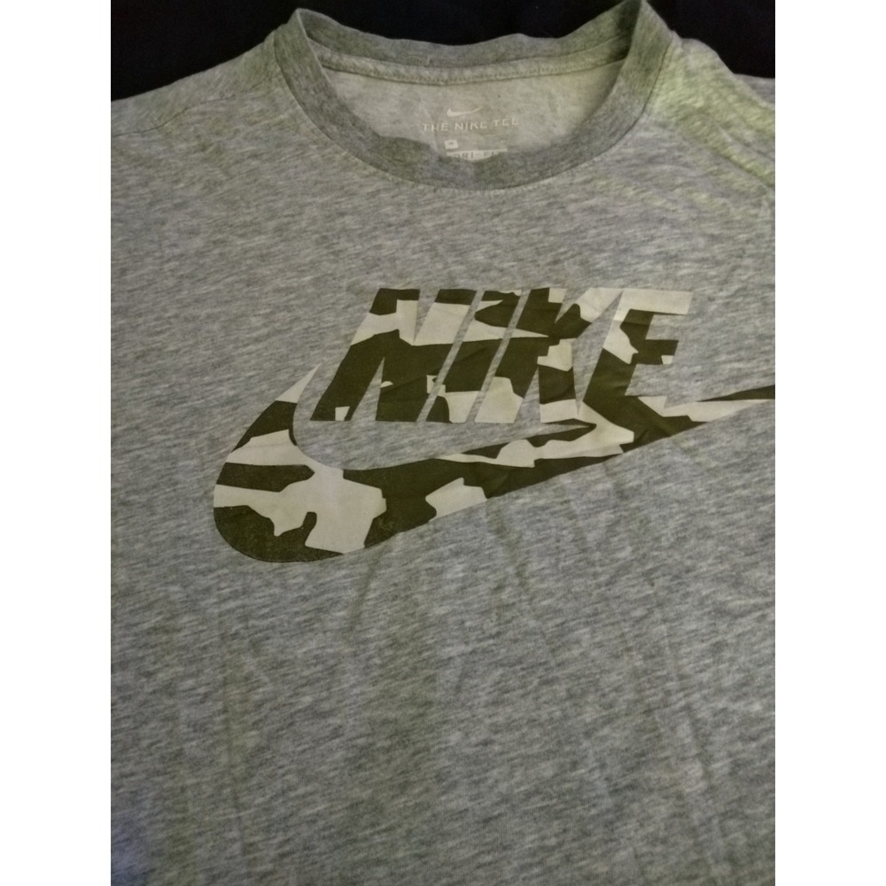 Nike Shirt Mens M Grey Regular Fit Tee Graphic Logo Camo Print Short Sleeve
